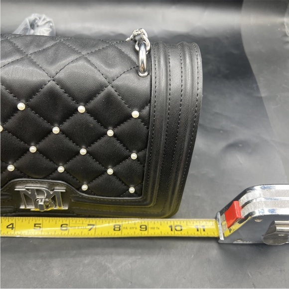 NWT Badgley Mischka quilted Crossbody with Bomber & Pearls - Picture 10 of 11